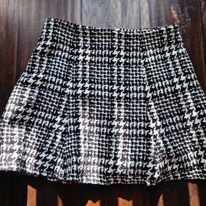 Forever 21 Black White Houndstooth Skirt Small